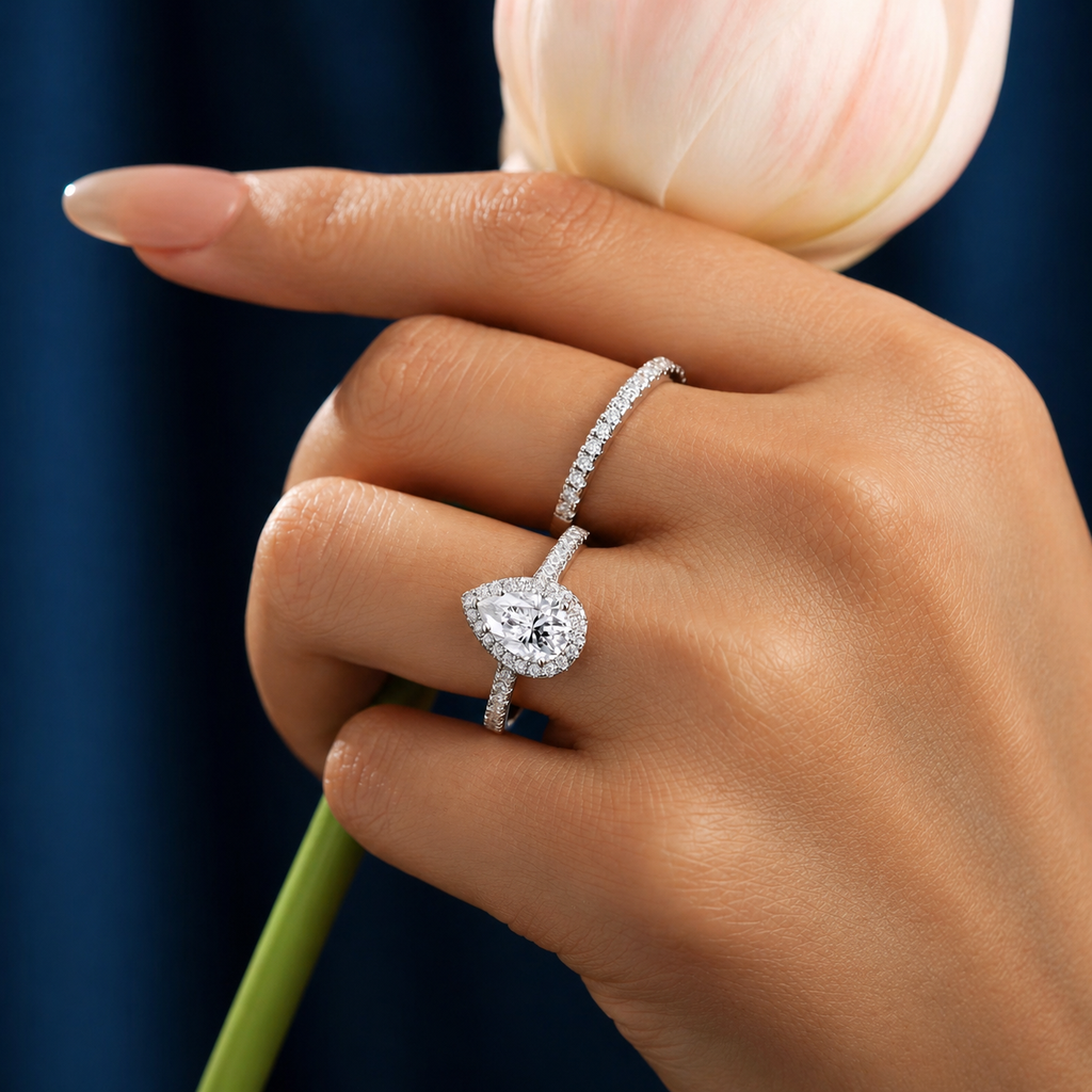 Pear Cut Halo Moissanite Ring Set