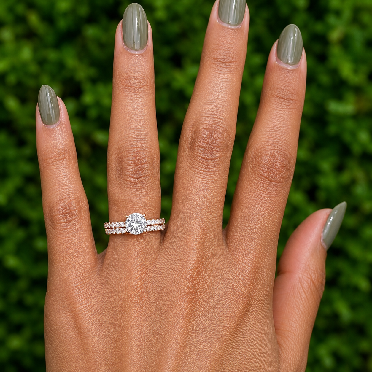 Round Cut Solitaire Moissanite Ring Set